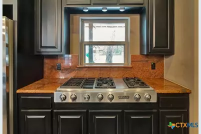 402 Sunset Drive, Edna, TX 77957 - Photo 14