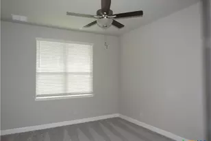 5737 Redfish Ct, Belton, TX 76513 - Photo 12