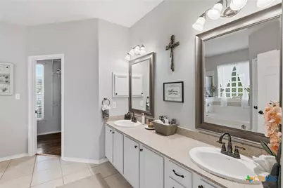 260 Wentworth, Spring Branch, TX 78070 - Photo 18