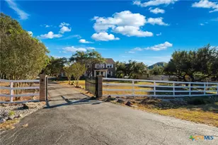 260 Wentworth, Spring Branch, TX 78070 - Photo 1