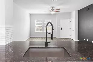 105 Switchgrass St, San Marcos, TX 78666 - Photo 14