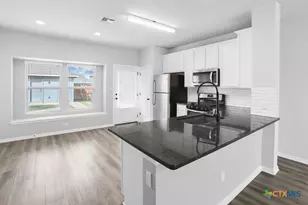 105 Switchgrass St, San Marcos, TX 78666 - Photo 10