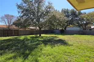 241 Galvin Dr, Seguin, TX 78155 - Photo 8