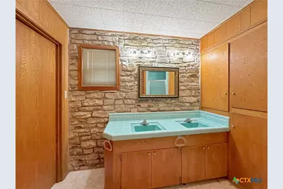 937 Hillcrest Forest, Canyon Lake, TX 78133 - Photo 36