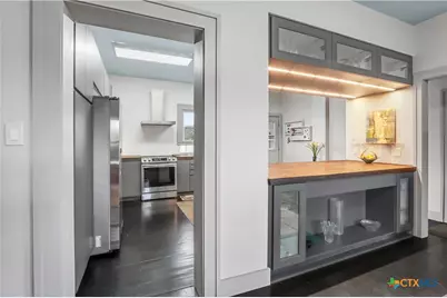 503 S Austin Street, Seguin, TX 78155 - Photo 14