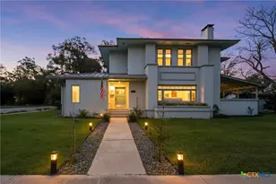 503 S Austin St, Seguin, TX 78155 - Photo 2