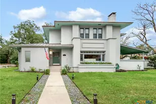 503 S Austin St, Seguin, TX 78155 - Photo 2