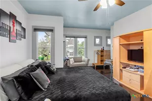 503 S Austin St, Seguin, TX 78155 - Photo 24