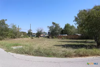 1018 W 1st Street, Taylor, TX 76574 - Photo 16