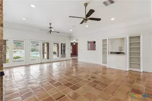 202 Wedgewood, Seguin, TX 78155 - Photo 12