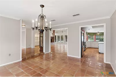 202 Wedgewood, Seguin, TX 78155 - Photo 8