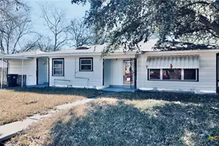 142 W 4th St, Yorktown, TX 78164 - Photo 1