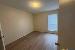 903 S Magnolia Ave, Luling, TX 78648 - Photo 12