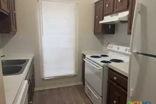 903 S Magnolia Ave, Luling, TX 78648 - Photo 10