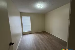 903 S Magnolia Ave, Luling, TX 78648 - Photo 4