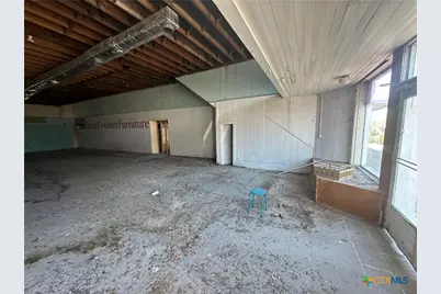317 N Washington, Beeville, TX 78102 - Photo 8