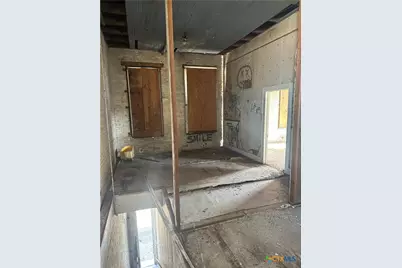 317 N Washington, Beeville, TX 78102 - Photo 18