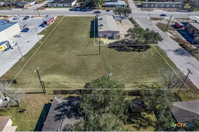 1327 W Austin Street, Port Lavaca, TX 77979 - Photo 4