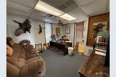 1325 W Austin Street, Port Lavaca, TX 77979 - Photo 4