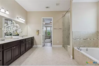 2194 Ranch Loop Drive, New Braunfels, TX 78132 - Photo 26