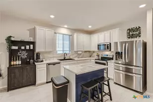 721 Sweetgrass, New Braunfels, TX 78130 - Photo 6