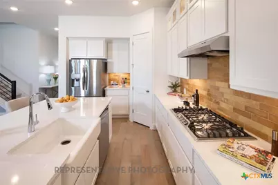 807 Fort Stockton, San Antonio, TX 78245 - Photo 6