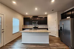 1225 Ella Xing, New Braunfels, TX 78130 - Photo 4