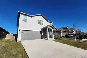 1225 Ella Xing, New Braunfels, TX 78130 - Photo 2