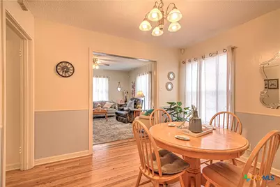 907 S 39th Street, Temple, TX 76504 - Photo 14