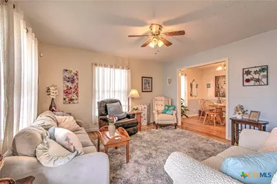 907 S 39th Street, Temple, TX 76504 - Photo 8