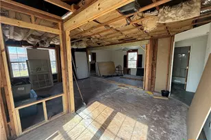 731 W Live Oak St, Port Lavaca, TX 77979 - Photo 4