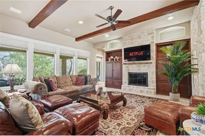 133 Mariposa Loop, New Braunfels, TX 78132 - Photo 8