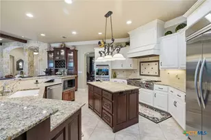 133 Mariposa Loop, New Braunfels, TX 78132 - Photo 12