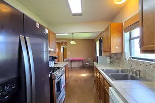 1495 W Bayshore Dr, Palacios, TX 77465 - Photo 22