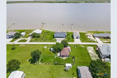 1495 W Bayshore Drive, Palacios, TX 77465 - Photo 40