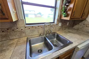 1495 W Bayshore Dr, Palacios, TX 77465 - Photo 20