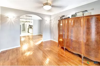 1303 E North Street, Victoria, TX 77901 - Photo 8