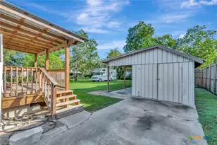 1303 E North St, Victoria, TX 77901 - Photo 28