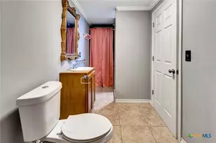 1303 E North St, Victoria, TX 77901 - Photo 18