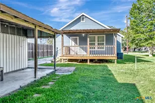 1303 E North St, Victoria, TX 77901 - Photo 34