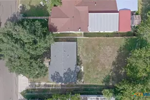 2204 E Colorado St, Victoria, TX 77901 - Photo 20