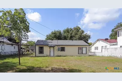 2204 E Colorado Street, Victoria, TX 77901 - Photo 14