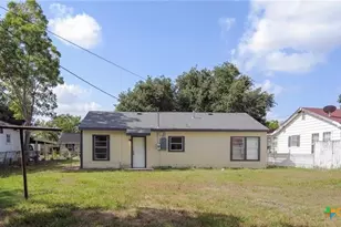 2204 E Colorado St, Victoria, TX 77901 - Photo 14