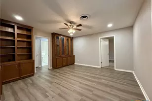 2407 E Airline Rd, Victoria, TX 77901 - Photo 14