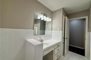 2407 E Airline Rd, Victoria, TX 77901 - Photo 24