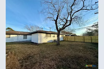 2407 E Airline Road, Victoria, TX 77901 - Photo 38