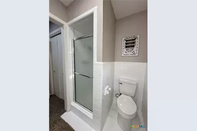 2407 E Airline Road, Victoria, TX 77901 - Photo 32