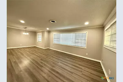 2407 E Airline Road, Victoria, TX 77901 - Photo 4