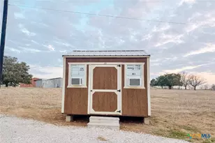 653 Co Rd 390, Gonzales, TX 78629 - Photo 30