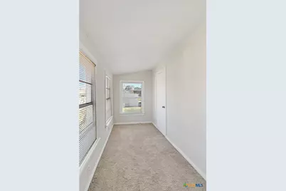 625 S Wells, Edna, TX 77957 - Photo 4